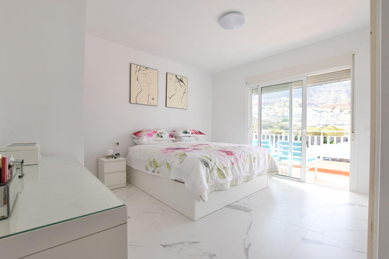 Apartamento de 3 habitaciónes, Calle Acebuche 1, venta, Tenerife, Spai