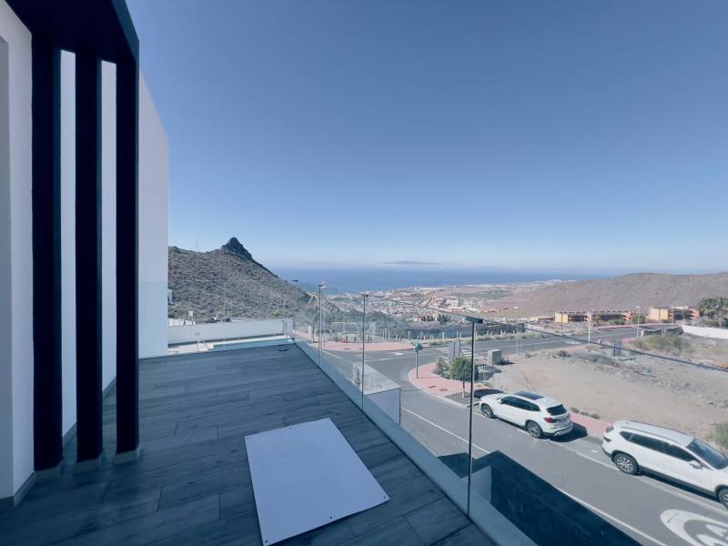 HERMOSA VILLA CON VISTA AL MAR CON PISCINA PRIVADA COSTA ADEJE