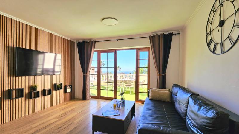 HERMOSO APARTAMENTO TOTALMENTE REFORMADO CON VISTA AL MAR COSTA ADEJE