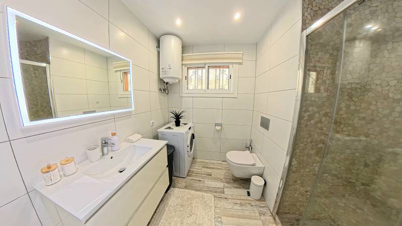 HERMOSO APARTAMENTO TOTALMENTE REFORMADO CON VISTA AL MAR COSTA ADEJE