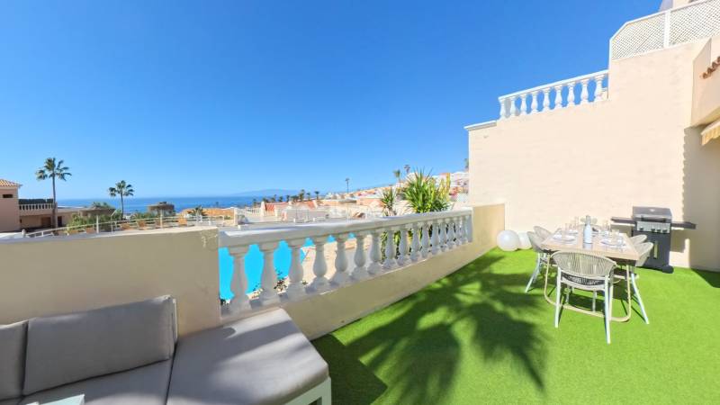 HERMOSO APARTAMENTO TOTALMENTE REFORMADO CON VISTA AL MAR COSTA ADEJE