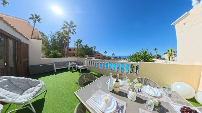 HERMOSO APARTAMENTO TOTALMENTE REFORMADO CON VISTA AL MAR COSTA ADEJE