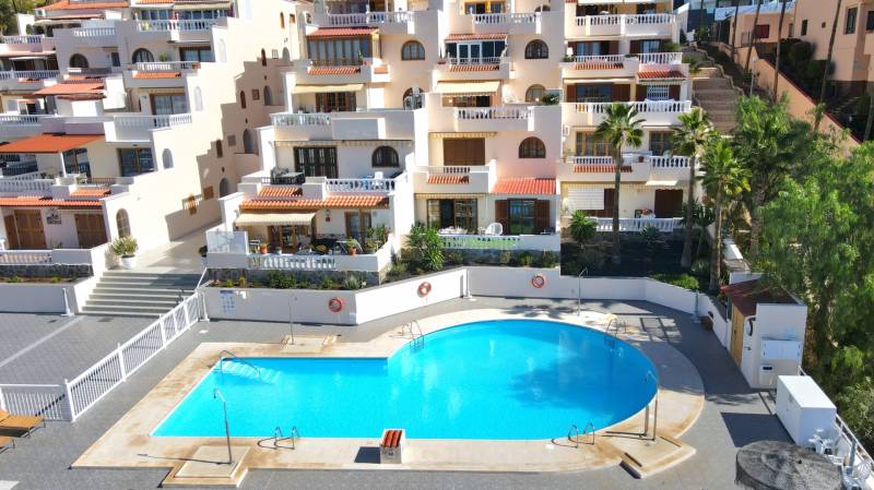 HERMOSO APARTAMENTO TOTALMENTE REFORMADO CON VISTA AL MAR COSTA ADEJE