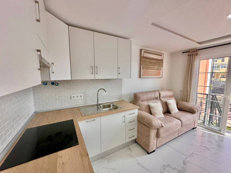 BONITO APARTAMENTO EN GRANADA PARK LOS CRISTIANOS