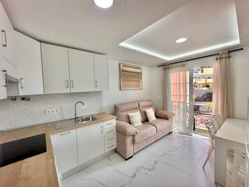 BONITO APARTAMENTO EN GRANADA PARK LOS CRISTIANOS