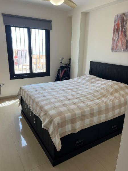 BONITO APARTAMENTO EN UNA EXCELENTE UBICACIÓN