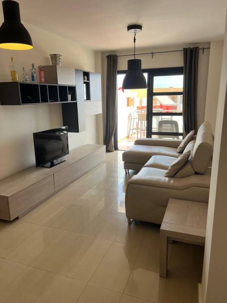 BONITO APARTAMENTO EN UNA EXCELENTE UBICACIÓN