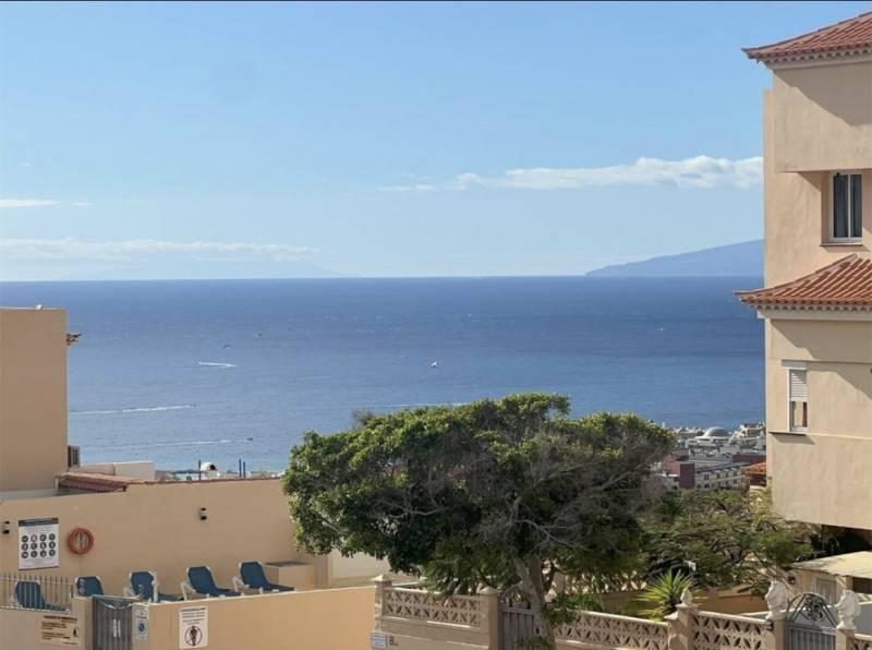 APARTAMENTO CON HERMOSA VISTA EN VENTA