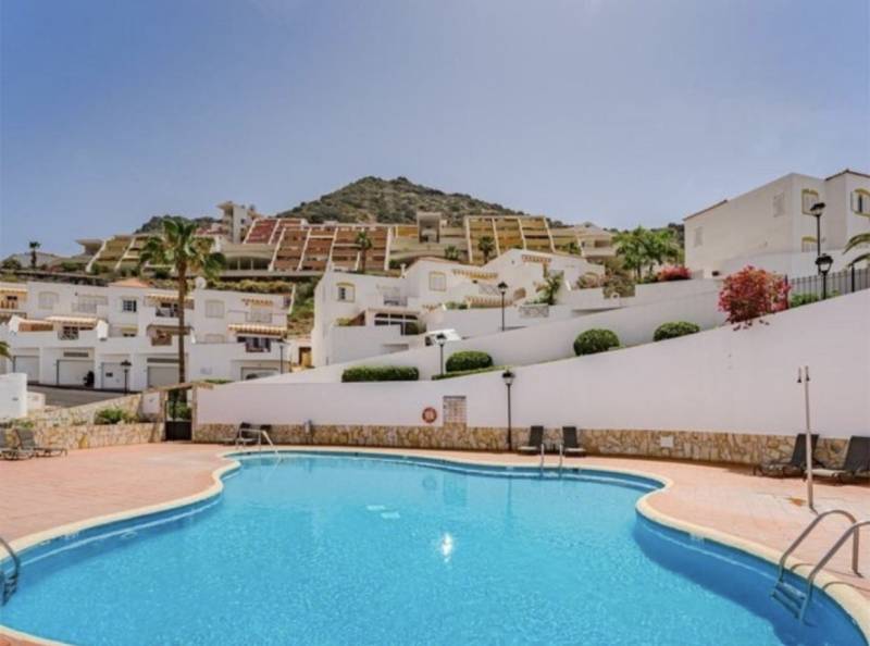 APARTAMENTO CON HERMOSA VISTA EN VENTA