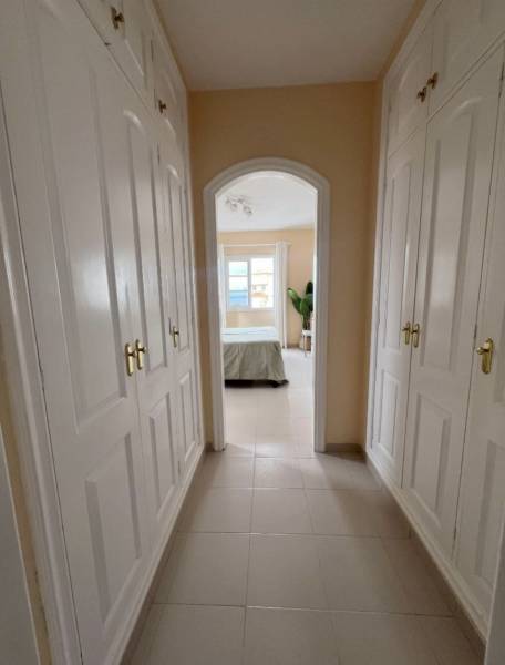 APARTAMENTO CON HERMOSA VISTA EN VENTA