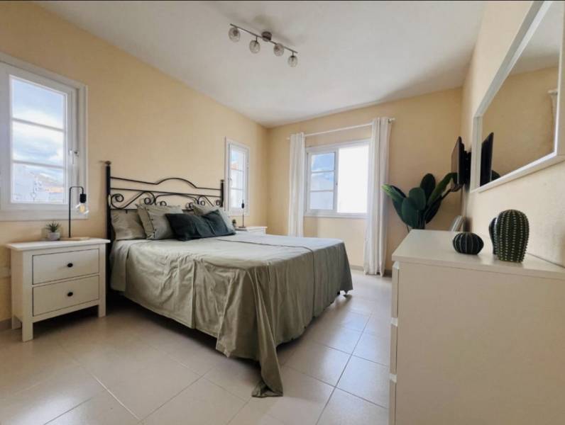 APARTAMENTO CON HERMOSA VISTA EN VENTA