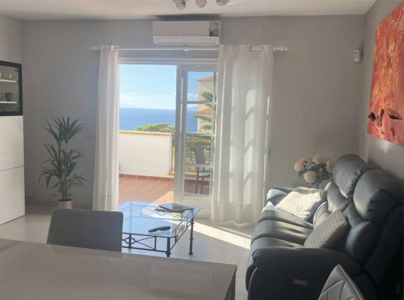 APARTAMENTO CON HERMOSA VISTA EN VENTA